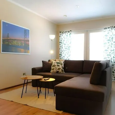 Sandy - Modern Row Aprt Narpio